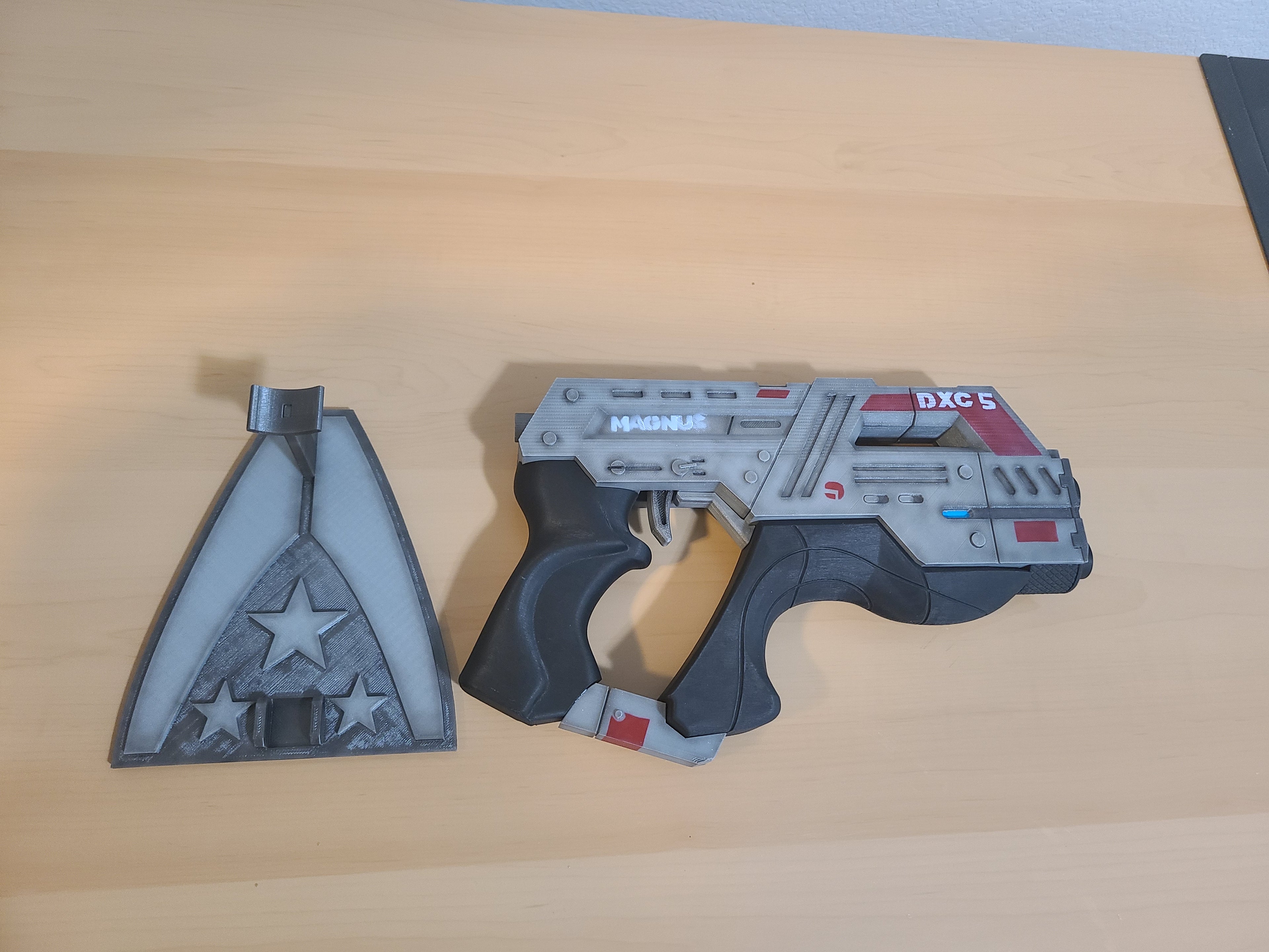 Mass Effect M-6 Carnifex Replica with Stand - Commander Shepard's Sidearm