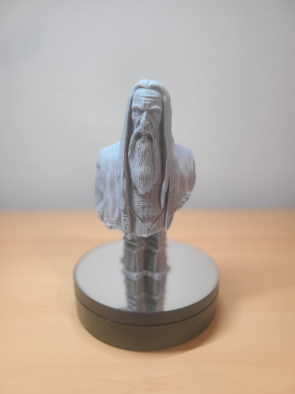 Saruman Bust – Striking Lord of the Rings Collectible