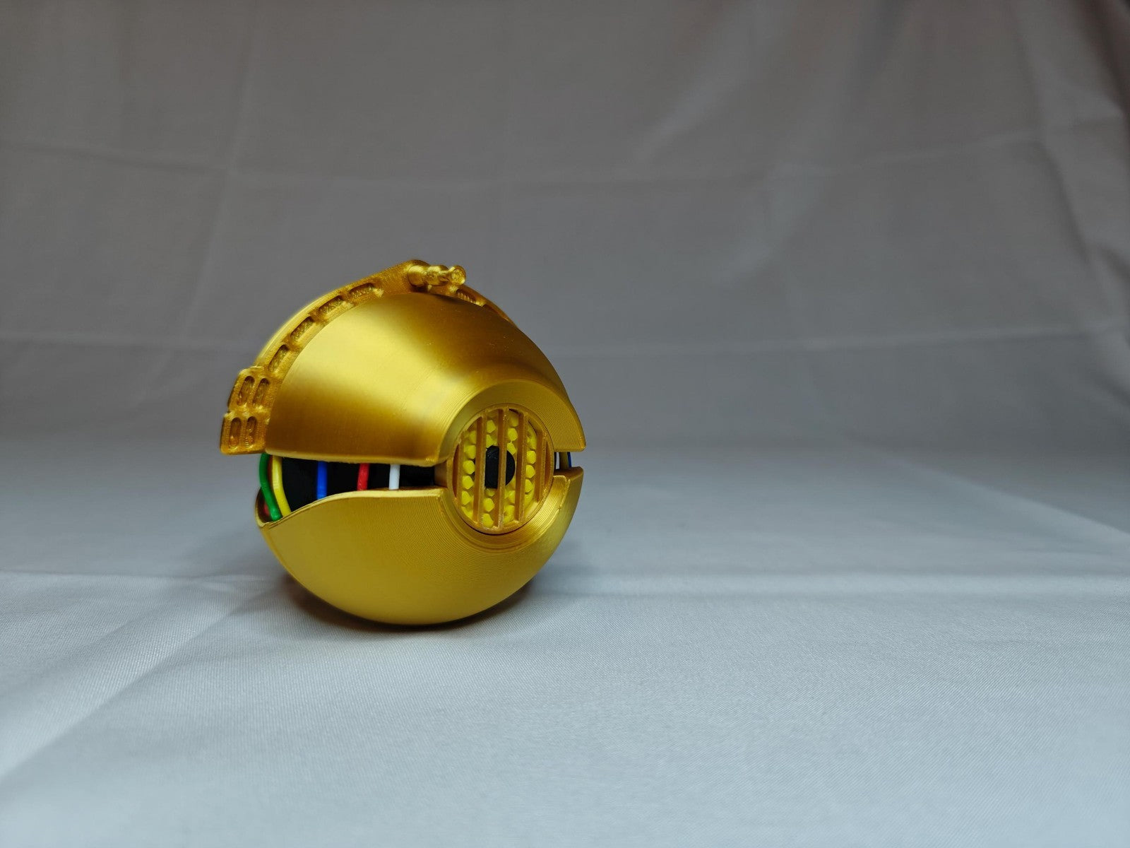 C-3PO Poké Ball – Star Wars & Pokémon Inspired Mashup Collectible