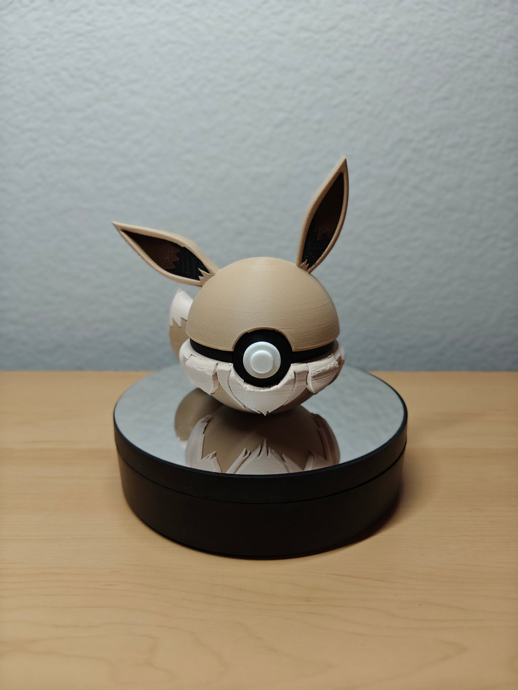 Eevee Ball – Pokémon-Inspired Poké Ball