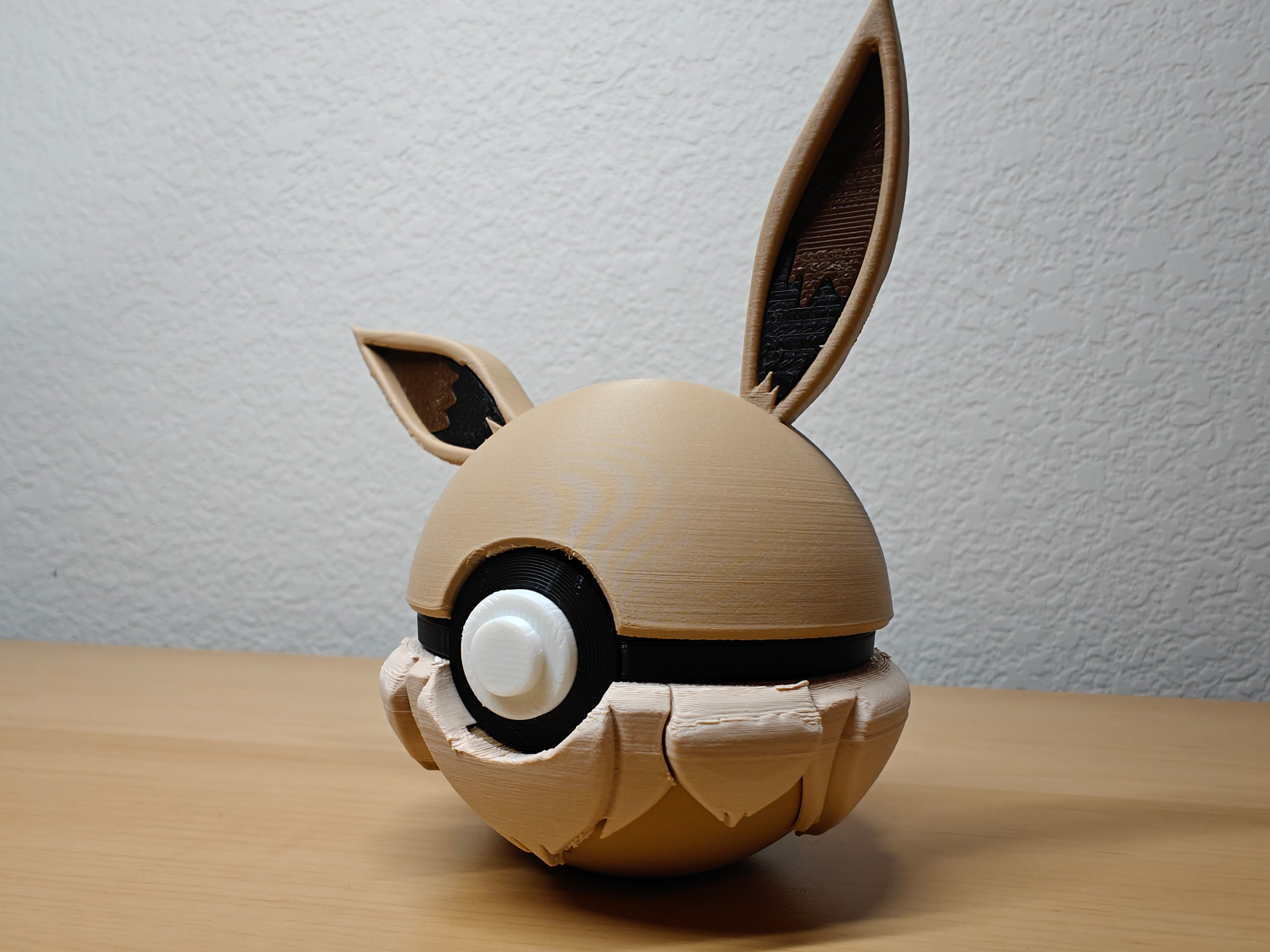 Eevee Ball – Pokémon-Inspired Poké Ball