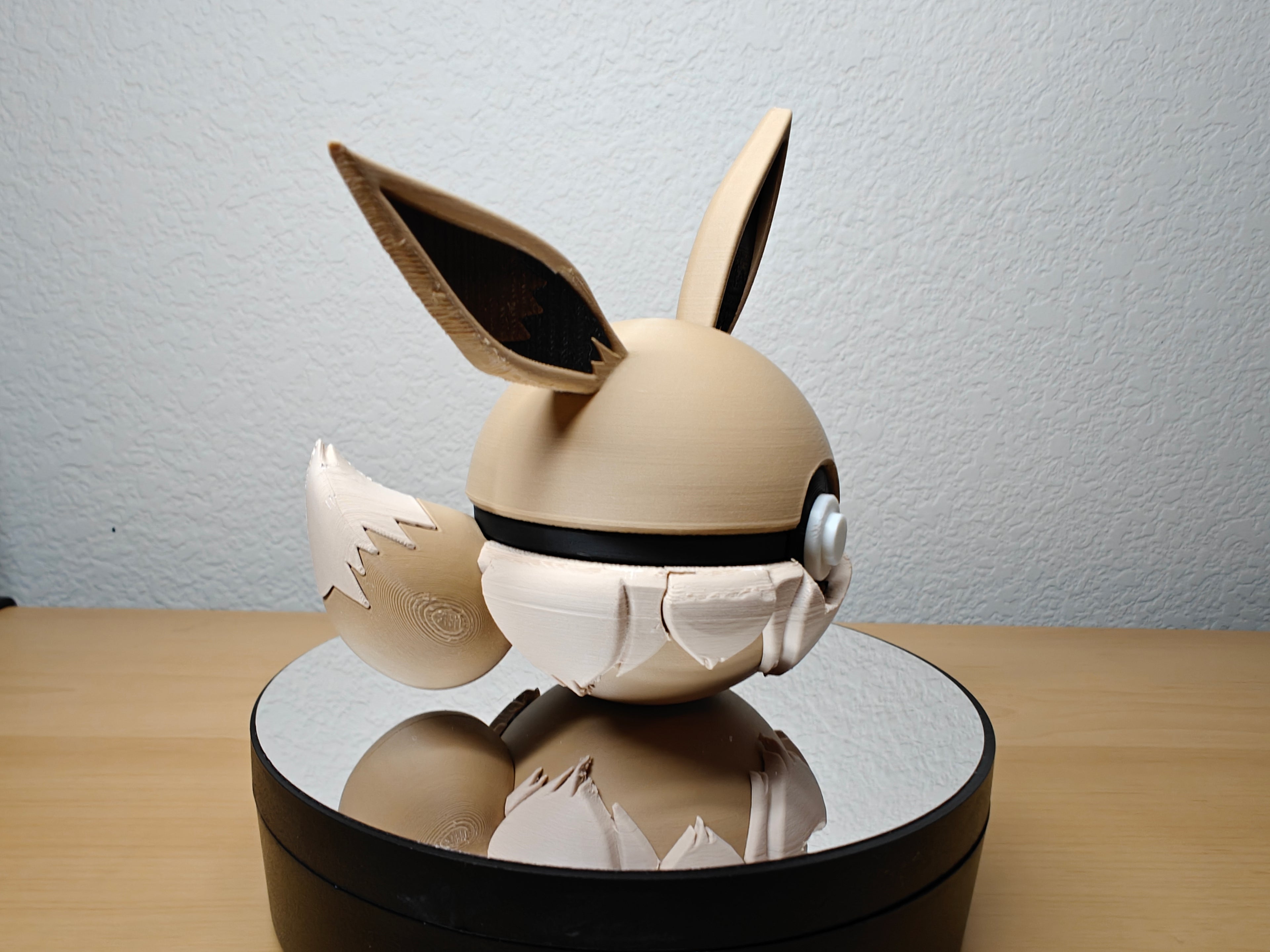 Eevee Ball – Pokémon-Inspired Poké Ball