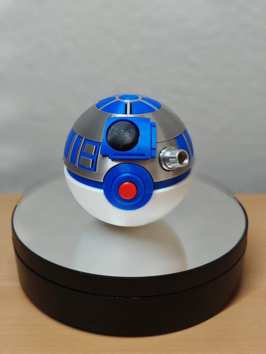 R2-D2 Poké Ball – Star Wars & Pokémon Inspired Mashup Collectible