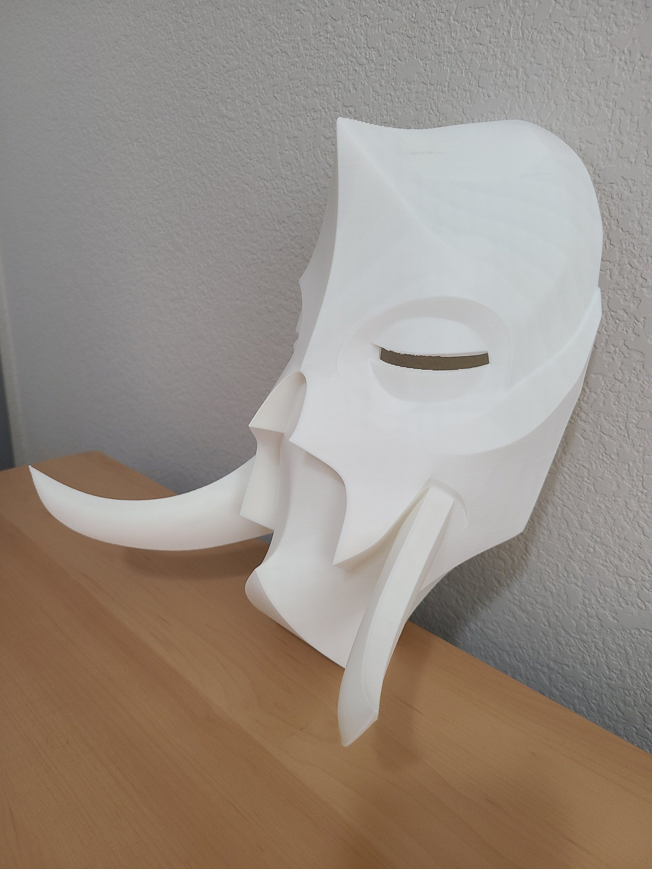 Skyrim Inspired Konahrik Dragon Priest Mask - Embrace the Power of Skyrim!