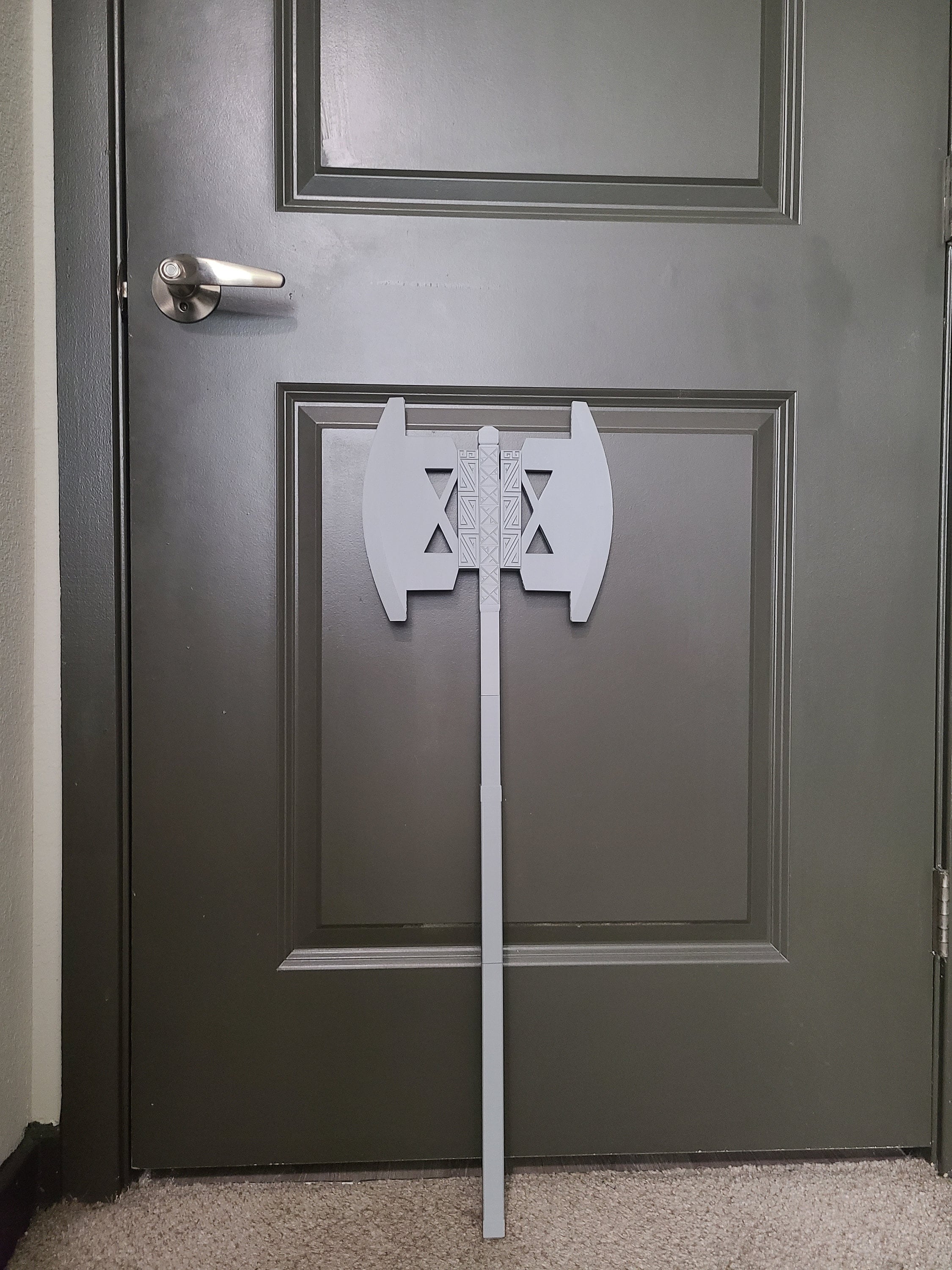 Gimli's Battle-Axe - Embrace the Spirit of Dwarven Valor!