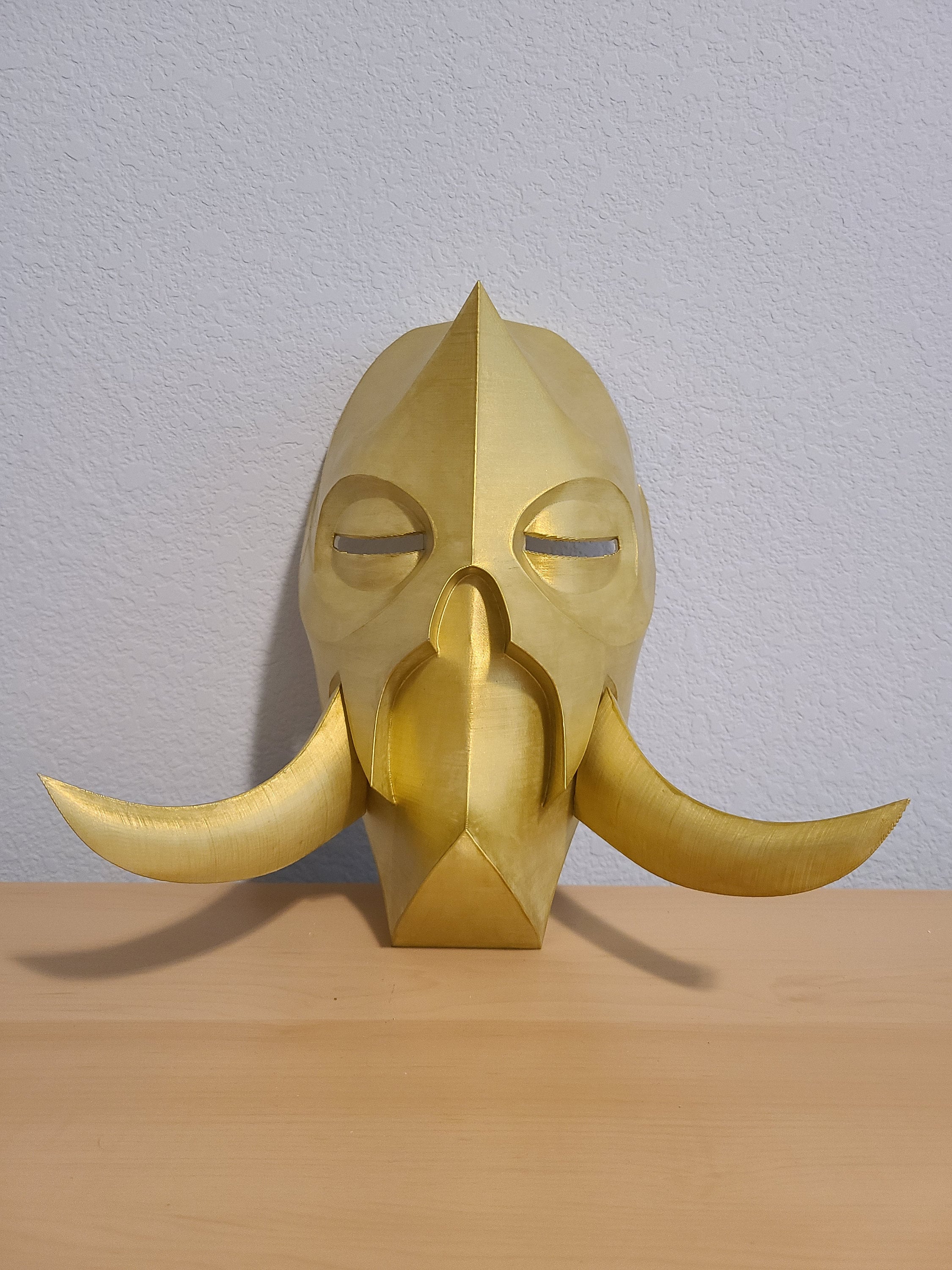 Skyrim Inspired Konahrik Dragon Priest Mask - Embrace the Power of Skyrim!