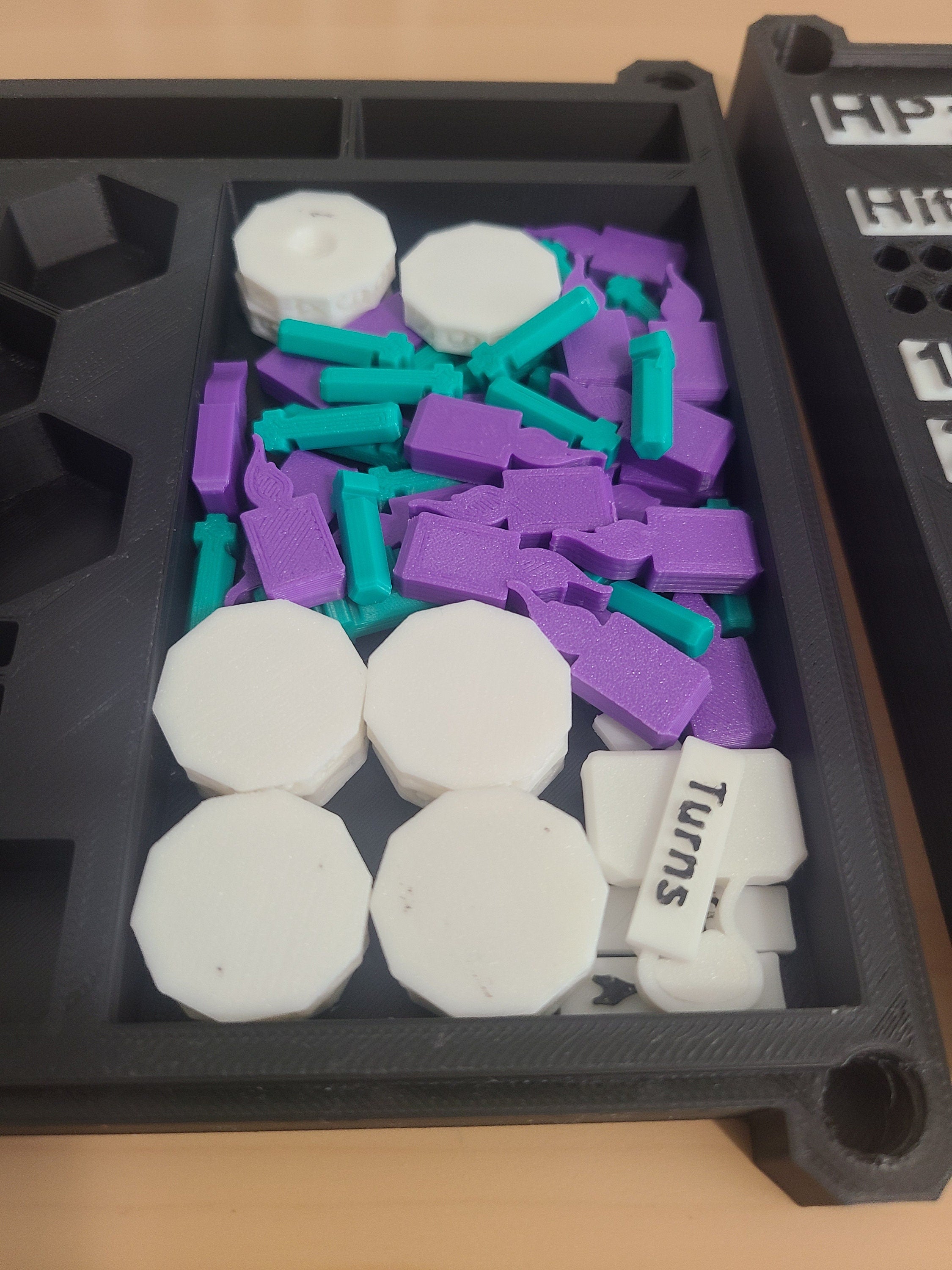 D&D All-in-one Dice Box - Storage and Style for Adventurers