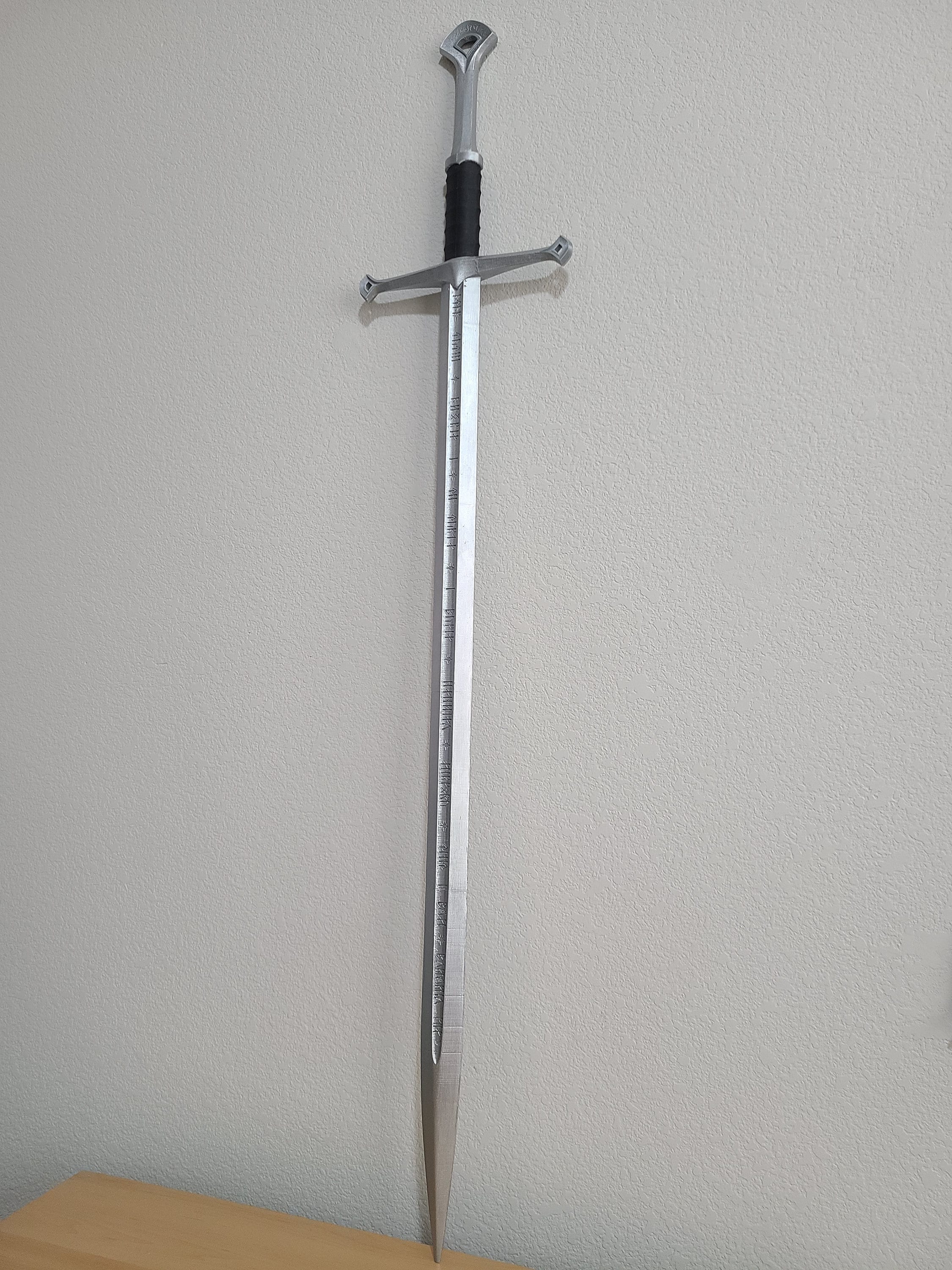 Andúril Sword - Embrace the Legend of Aragorn!