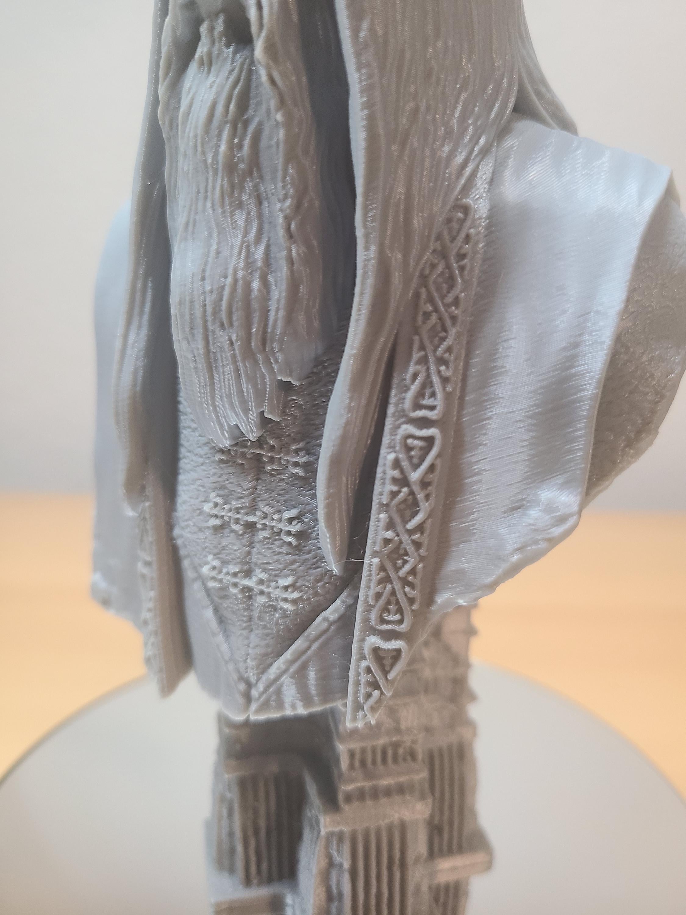 Saruman Bust – Striking Lord of the Rings Collectible