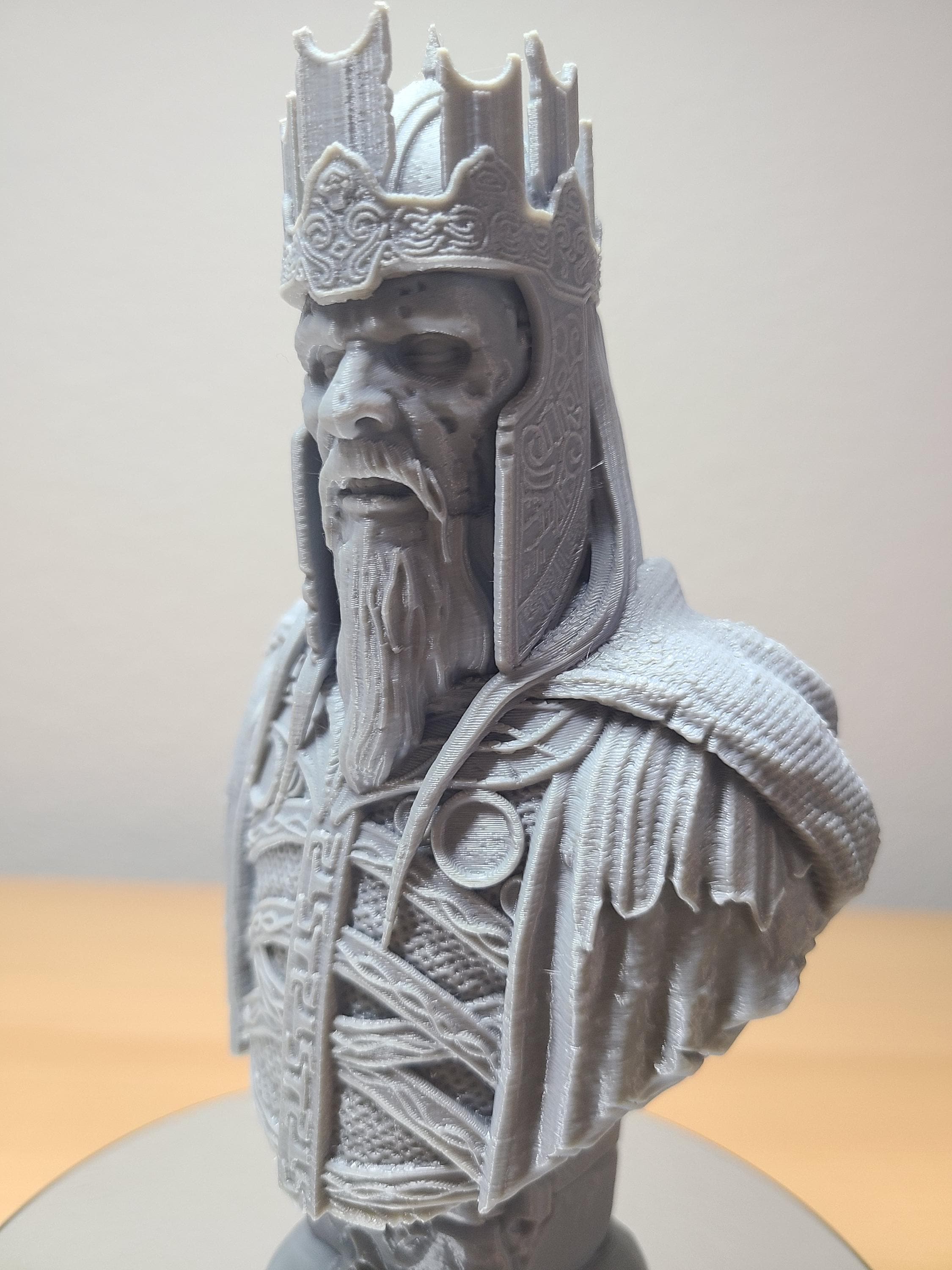 King of the Dead Bust – Haunting Lord of the Rings Collectible