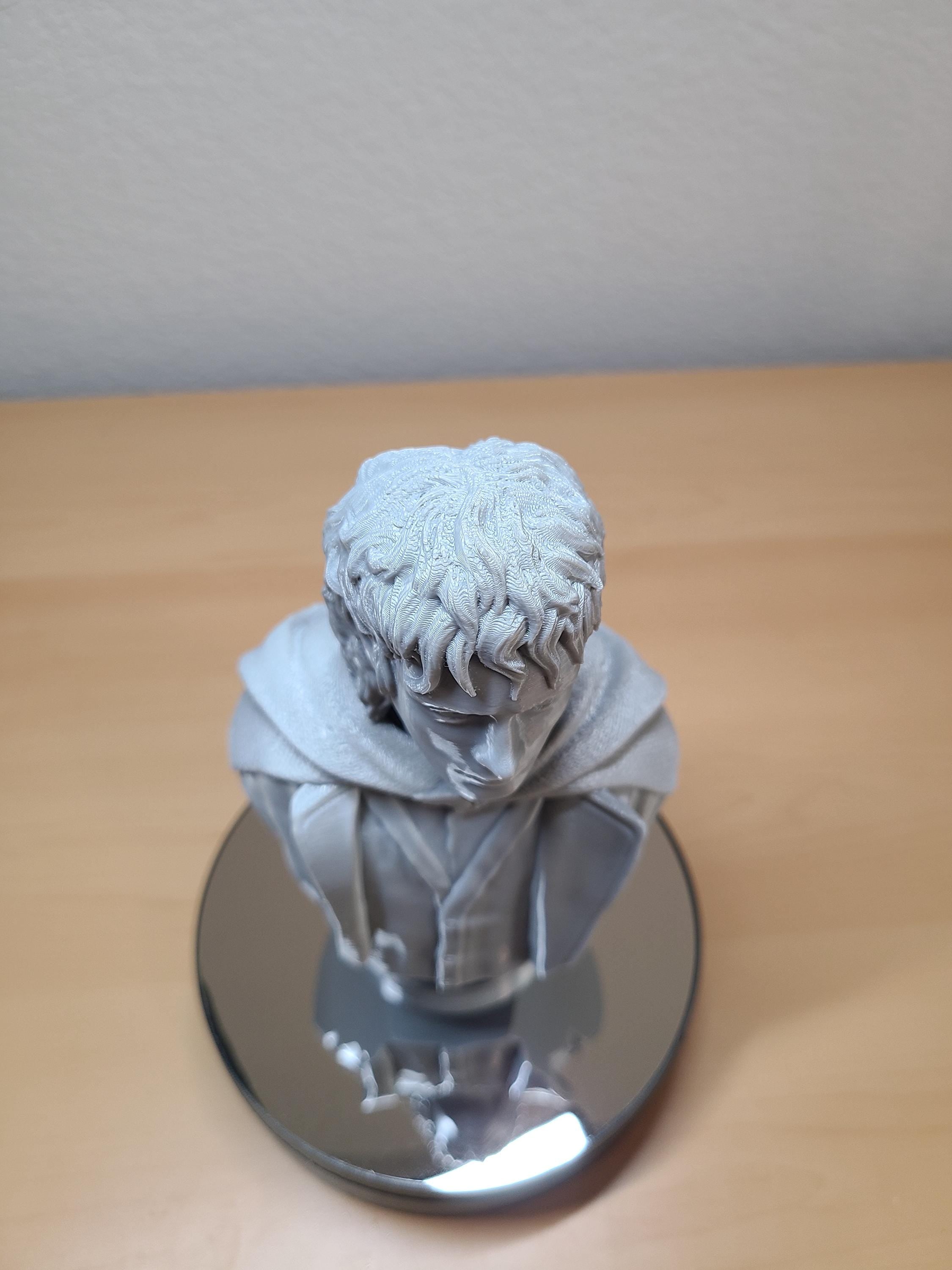 Frodo Baggins Bust – Stunning Lord of the Rings Collectible