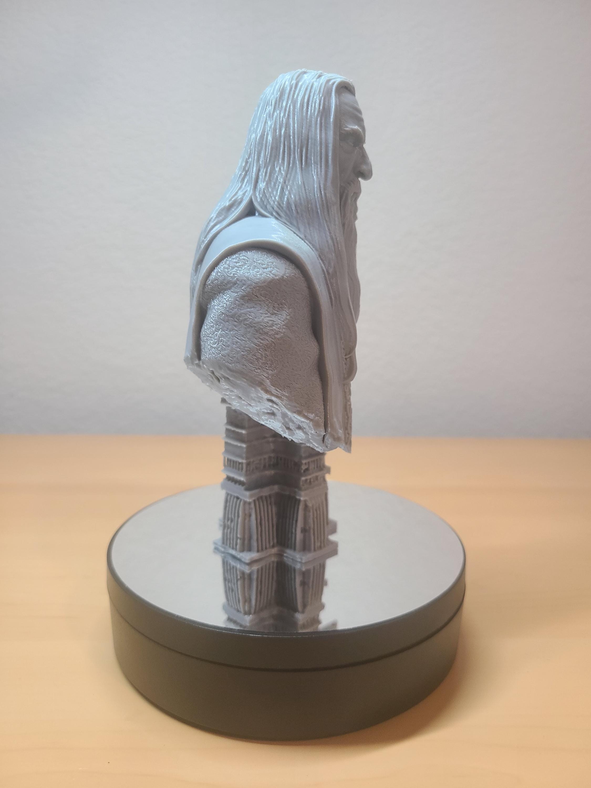 Saruman Bust – Striking Lord of the Rings Collectible