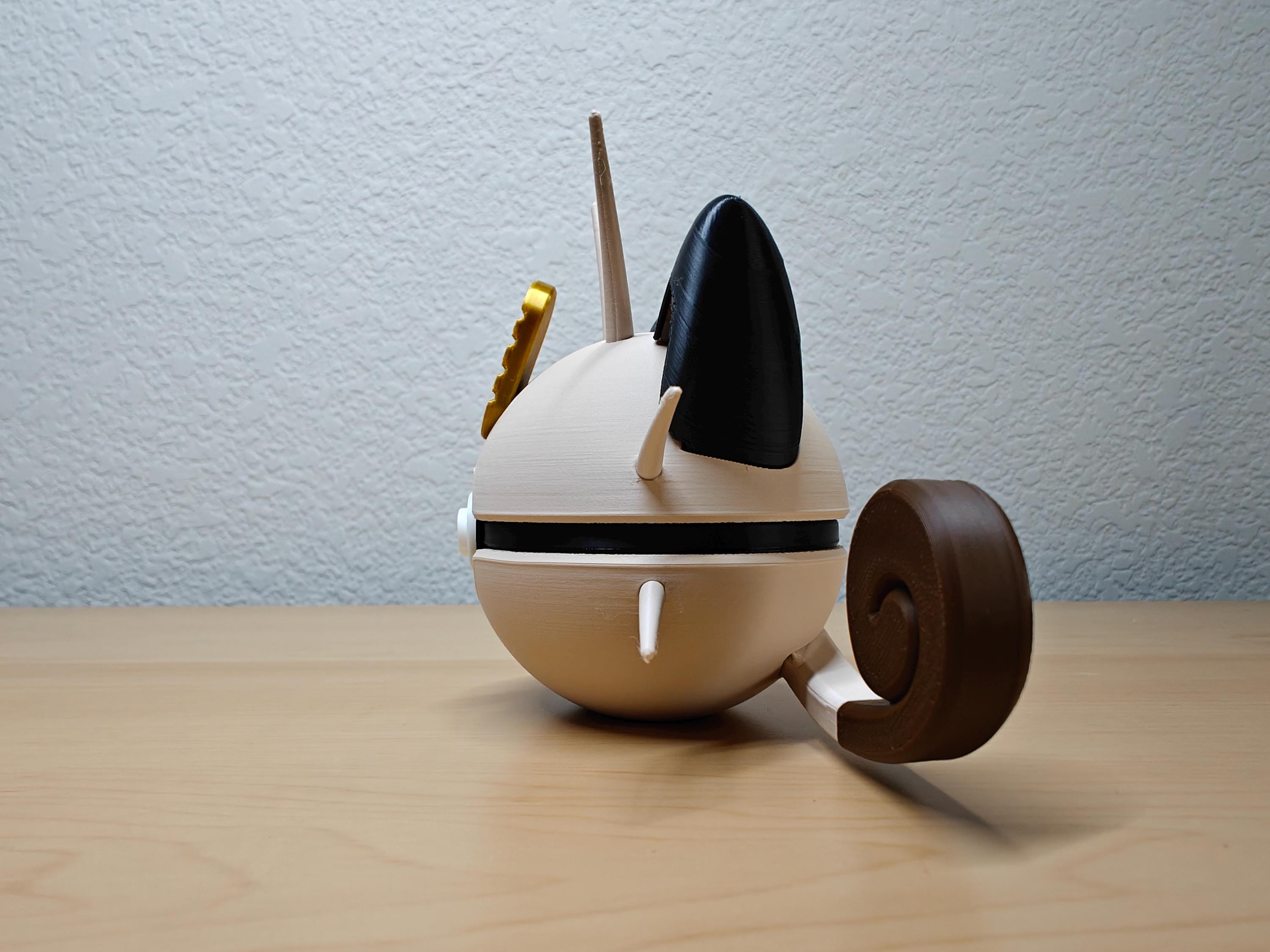 Meowth Ball – Pokémon-Inspired Poké Ball