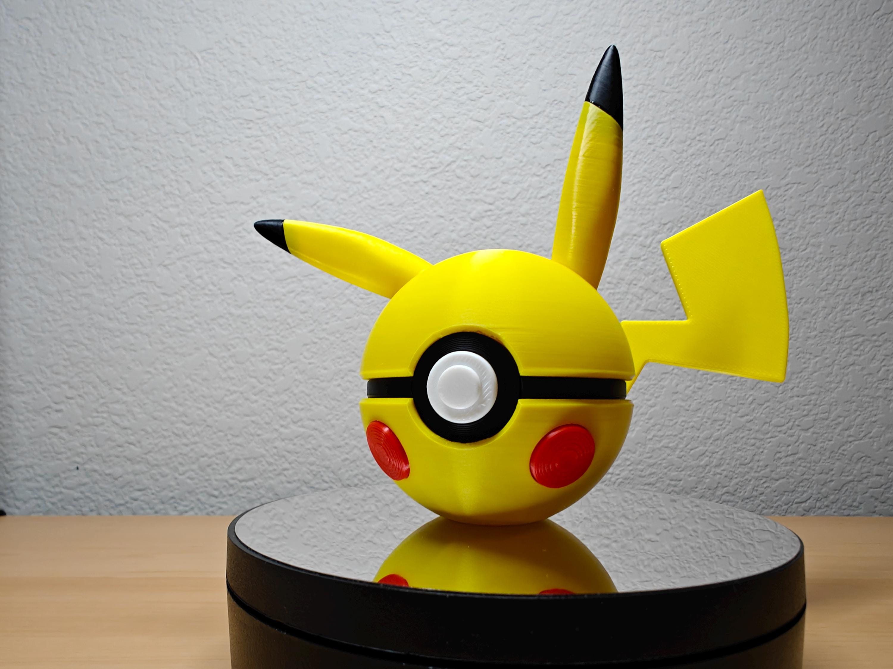 Pikachu Ball – Pokémon-Inspired Poké Ball