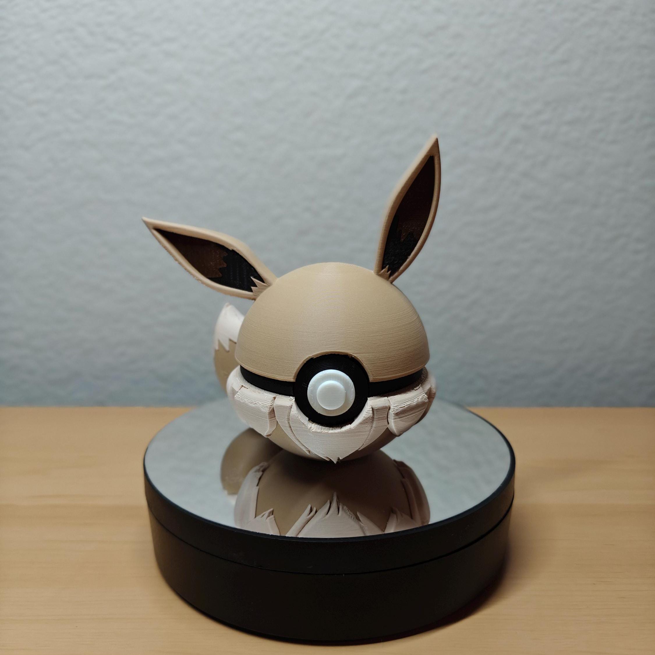 Eevee Ball – Pokémon-Inspired Poké Ball