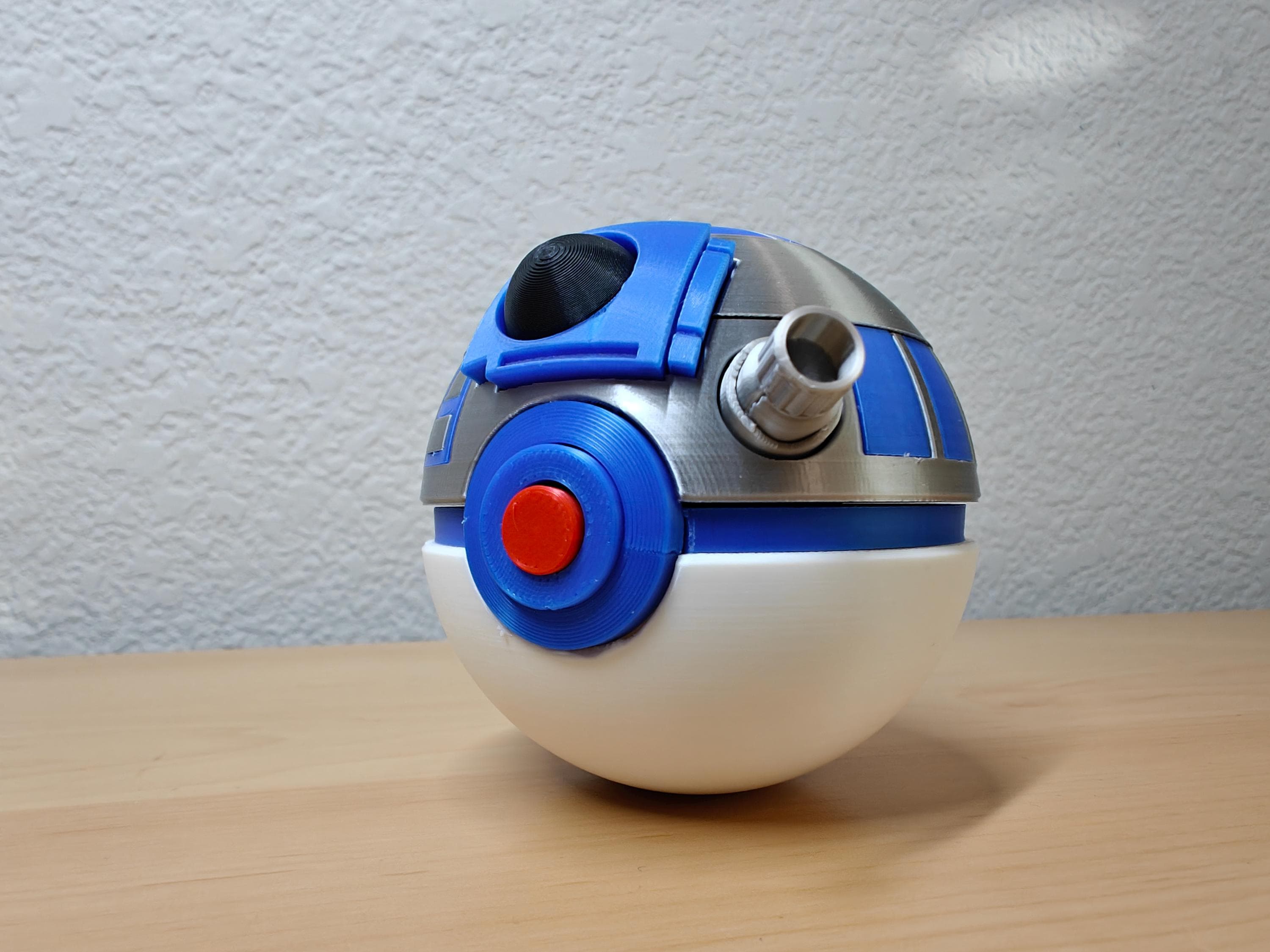 R2-D2 Poké Ball – Star Wars & Pokémon Inspired Mashup Collectible