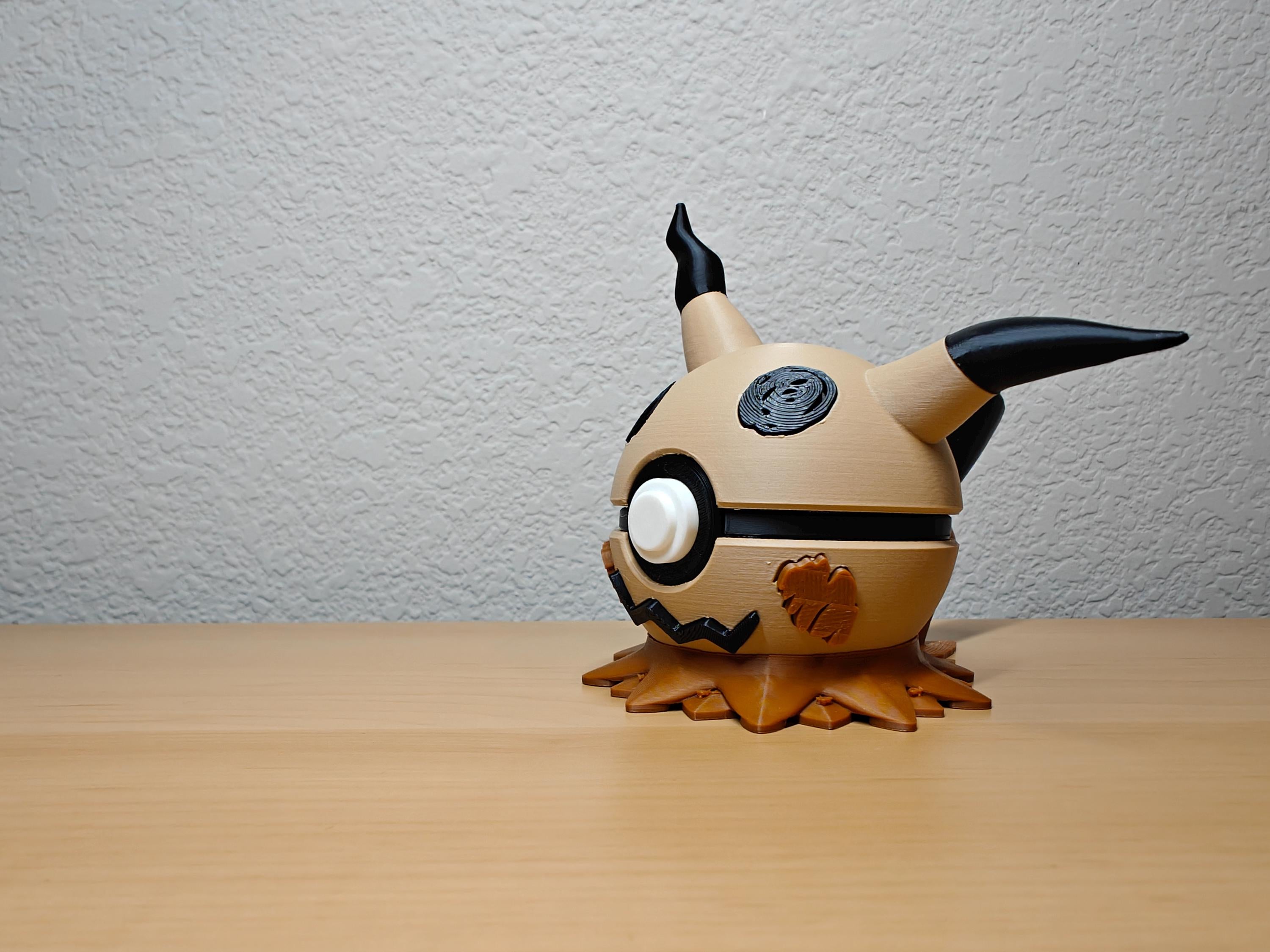 Mimikyu Poké Ball – Pokémon Inspired Collectible