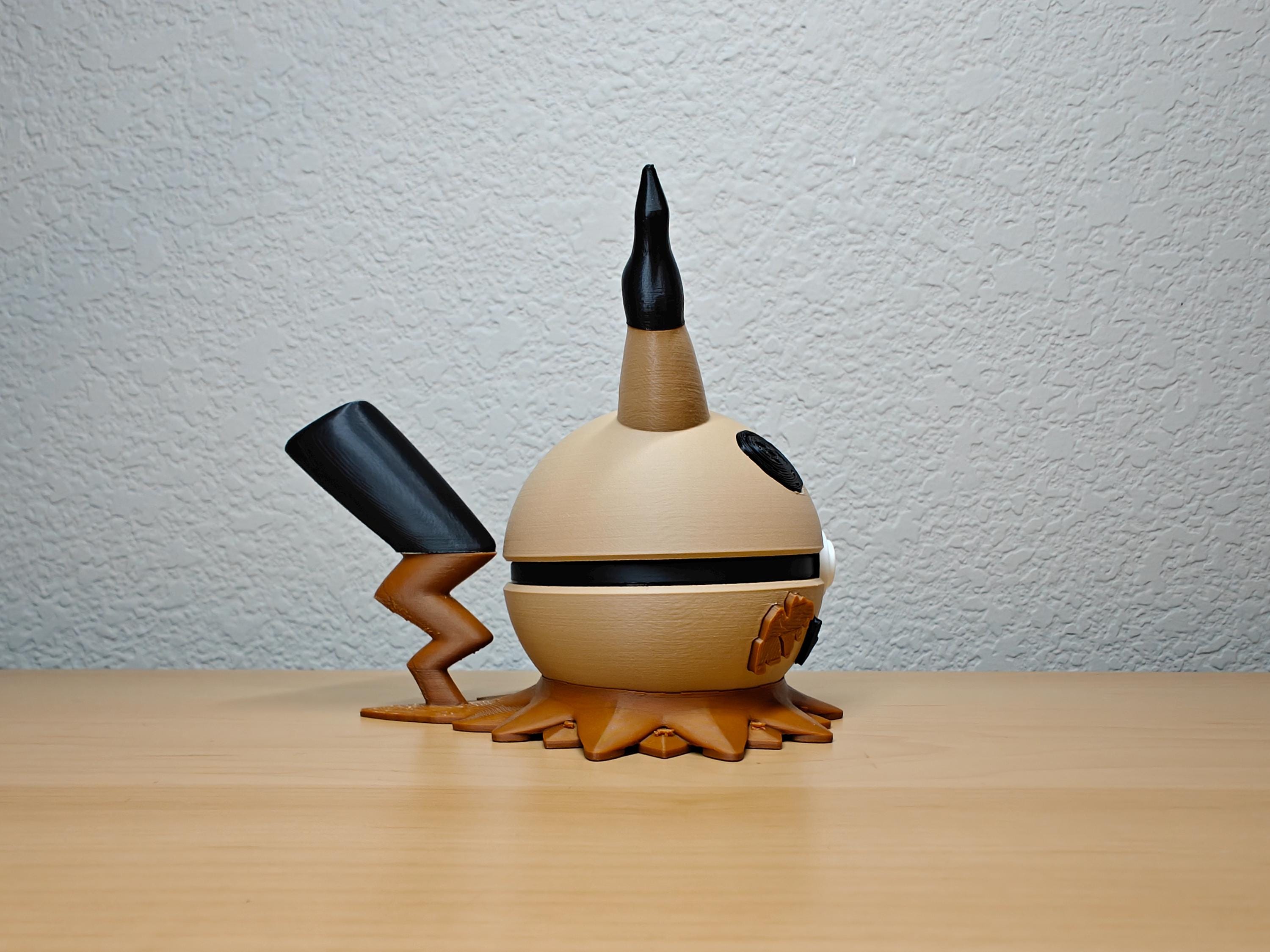 Mimikyu Poké Ball – Pokémon Inspired Collectible
