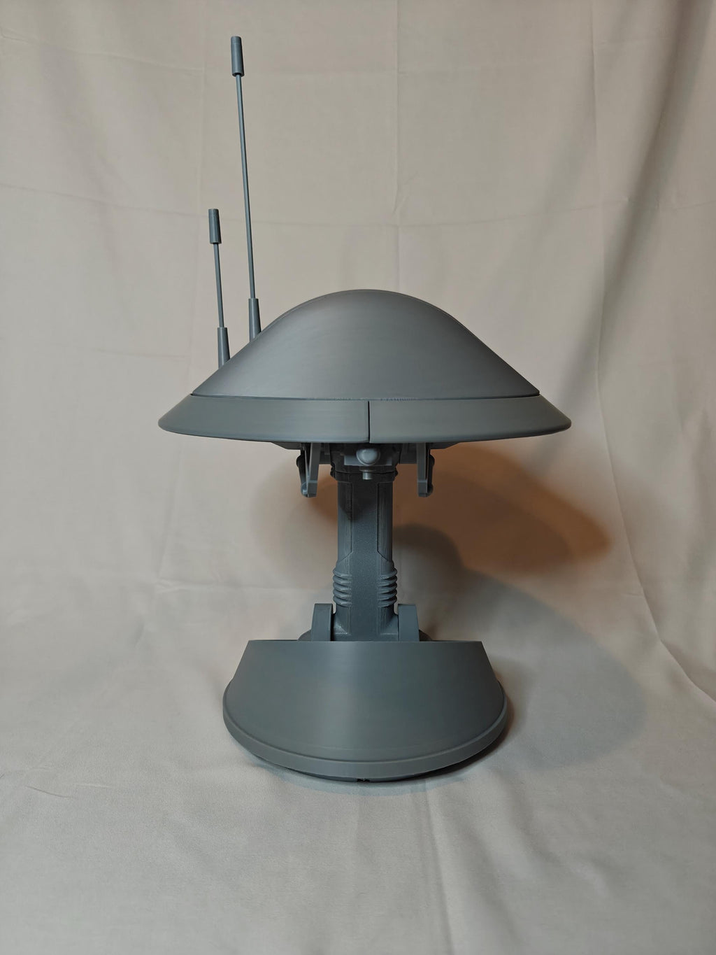 Pit Droid Head with Display Stand – Life-Size Star Wars Collectible